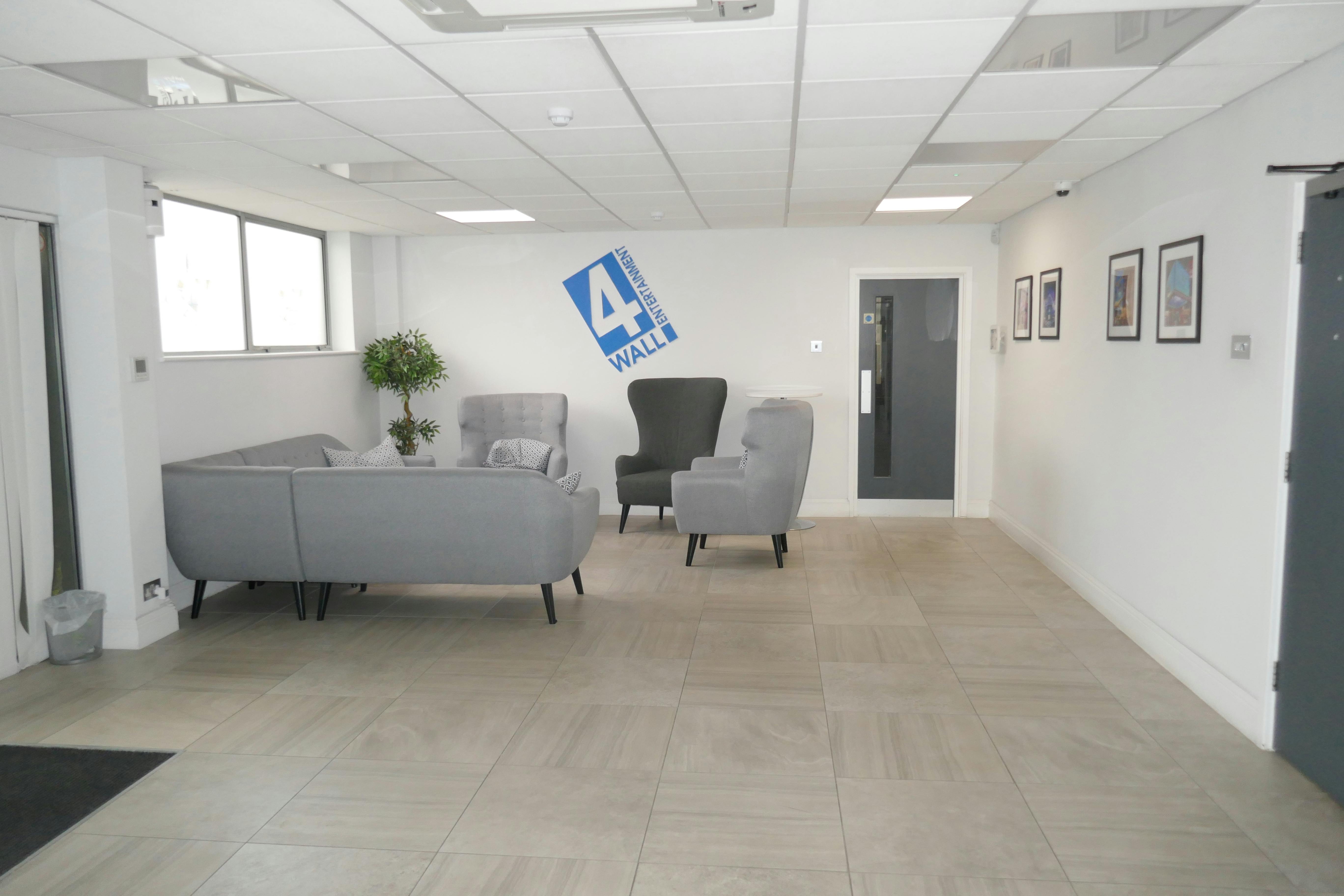 5 Central Road, Harlow, Industrial To Let - P1050954.JPG