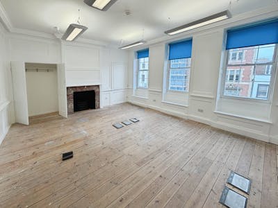 101 Borough High Street, London, Office To Let - 8e9b6c5620251008_124030000_iOS 207.jpg