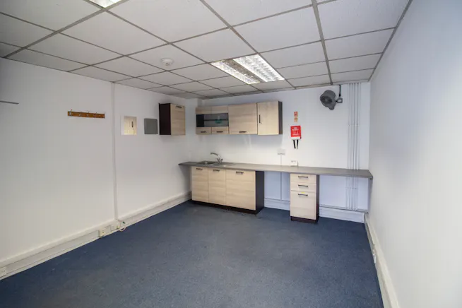 Unit 6 Drury Way Industrial Estate, Wembley, Trade Counter / Showroom / Industrial / Warehouse To Let - 9.jpg
