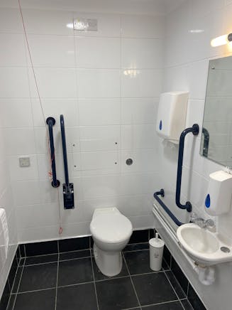 Ground Floor 19 Chiltern Court, Asheridge Road, Chesham, Offices To Let - IMG_1114.JPG