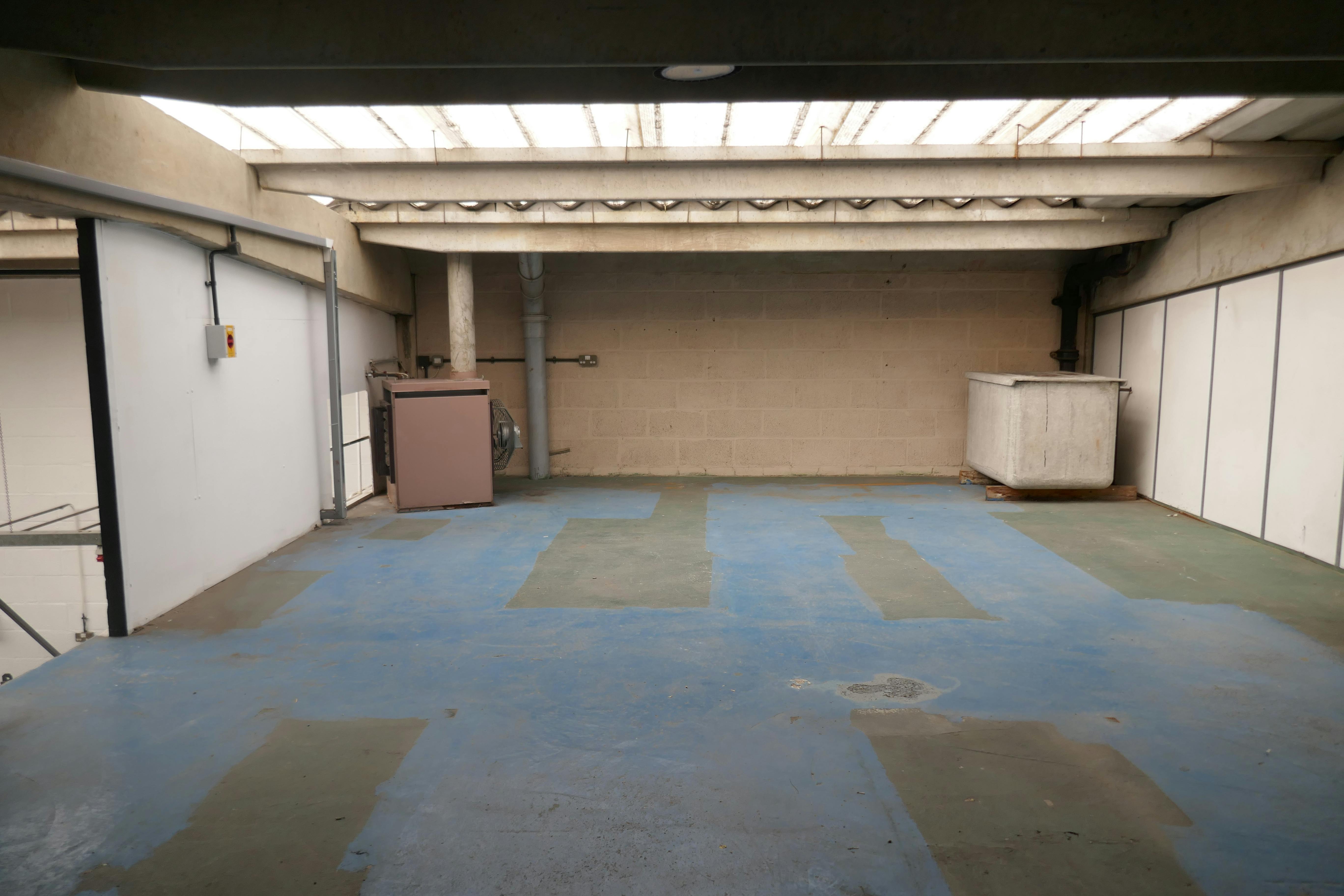 1 Horsecroft Place, Harlow, Industrial To Let - P1030439.JPG