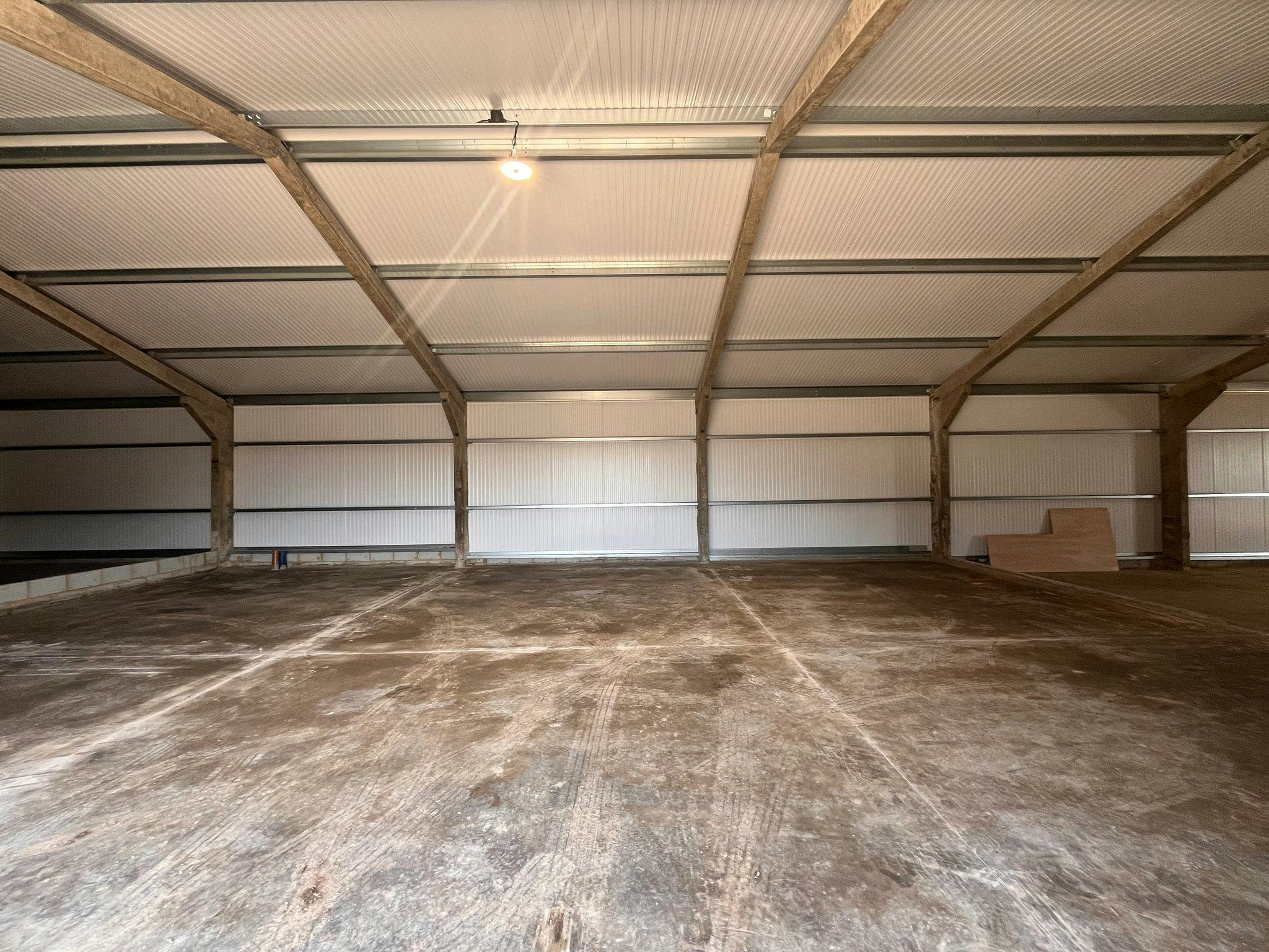 Industrial Units, Oakcroft Farm, Aylesbury, Industrial To Let - WhatsApp Image 2026-05-26 at 09.40.jpeg