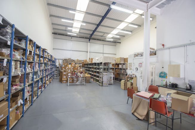 Unit 3 Sperrin Business Centre, Ruislip, Industrial / Warehouse To Let - 3.jpg
