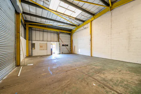 8 Trojan Industrial Estate, Willesden, Industrial To Let - 1480574-8-6a329e5411552.jpg