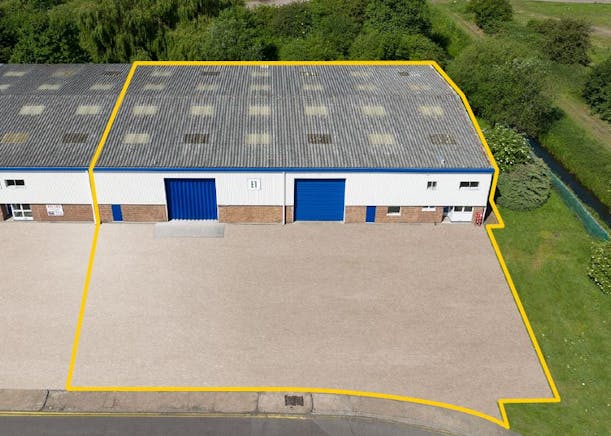 Unit E1 Larkfield Trading Estate, Aylesford, Industrial To Let - Aylesford  E1 Larkfield Trading Estate main.JPG