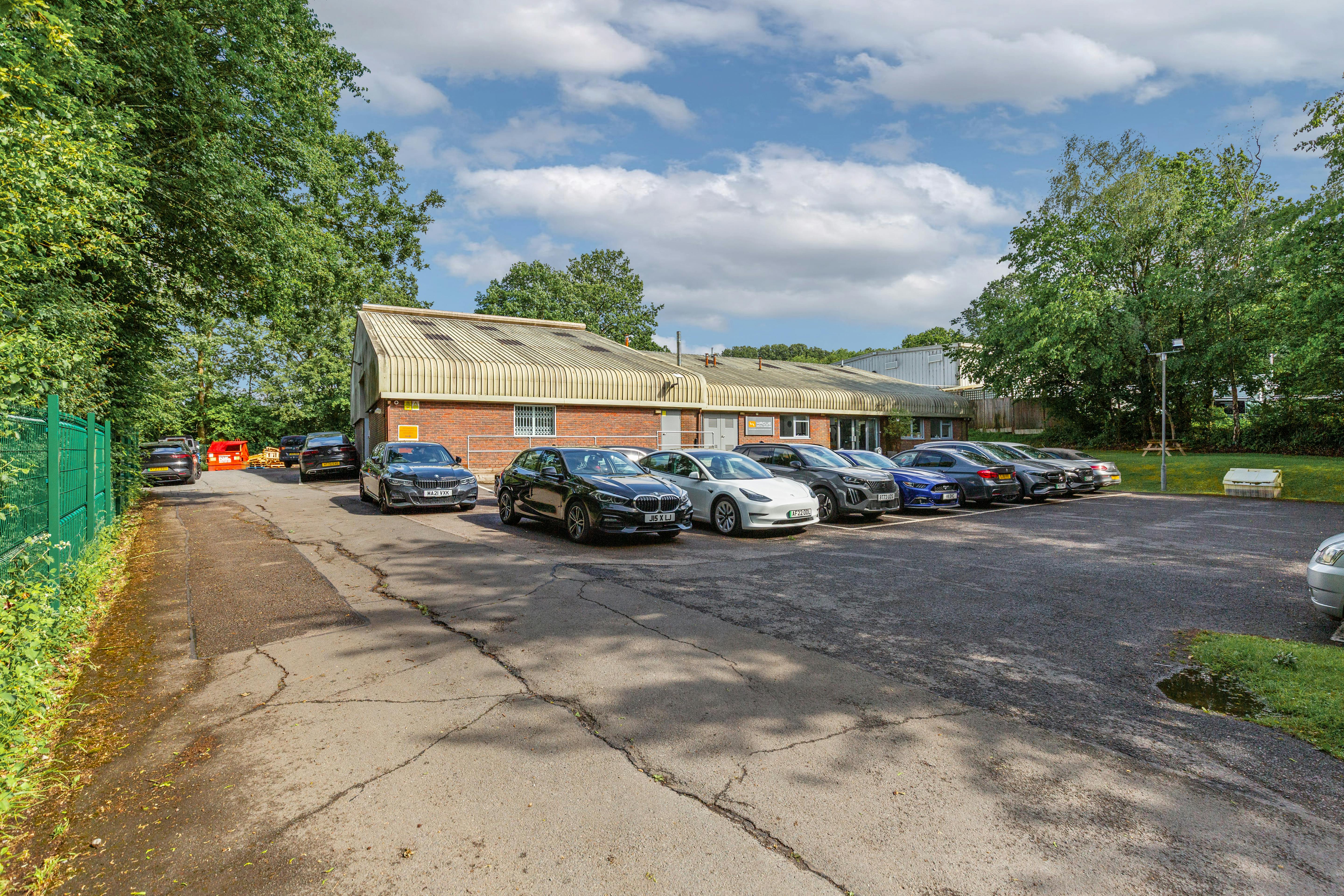 Gateway One, Graylands Estate, Horsham, Investment - All / Investment - All / Investment - Industrial only For Sale - Gateway, Langhurst Wood Road - Externals-6.jpg
