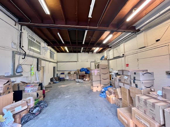 2A Tomo Industrial Estate, Uxbridge, Industrial To Let - 2A Tom - Warehouse 3.jpg