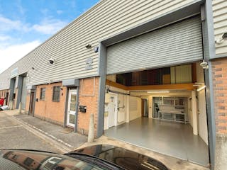 2 Parkside Centre, Southend-on-Sea, Industrial To Let - b98c8f4bIMG20251014WA0006.jpg