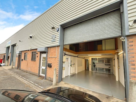 2 Parkside Centre, Southend-on-Sea, Industrial To Let - b98c8f4bIMG20251014WA0006.jpg