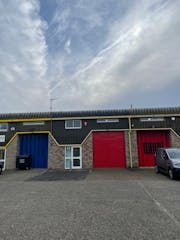 Unit 13, 35 Ivanhoe Road, Wokingham, Industrial To Let - IMG_6777.jpg