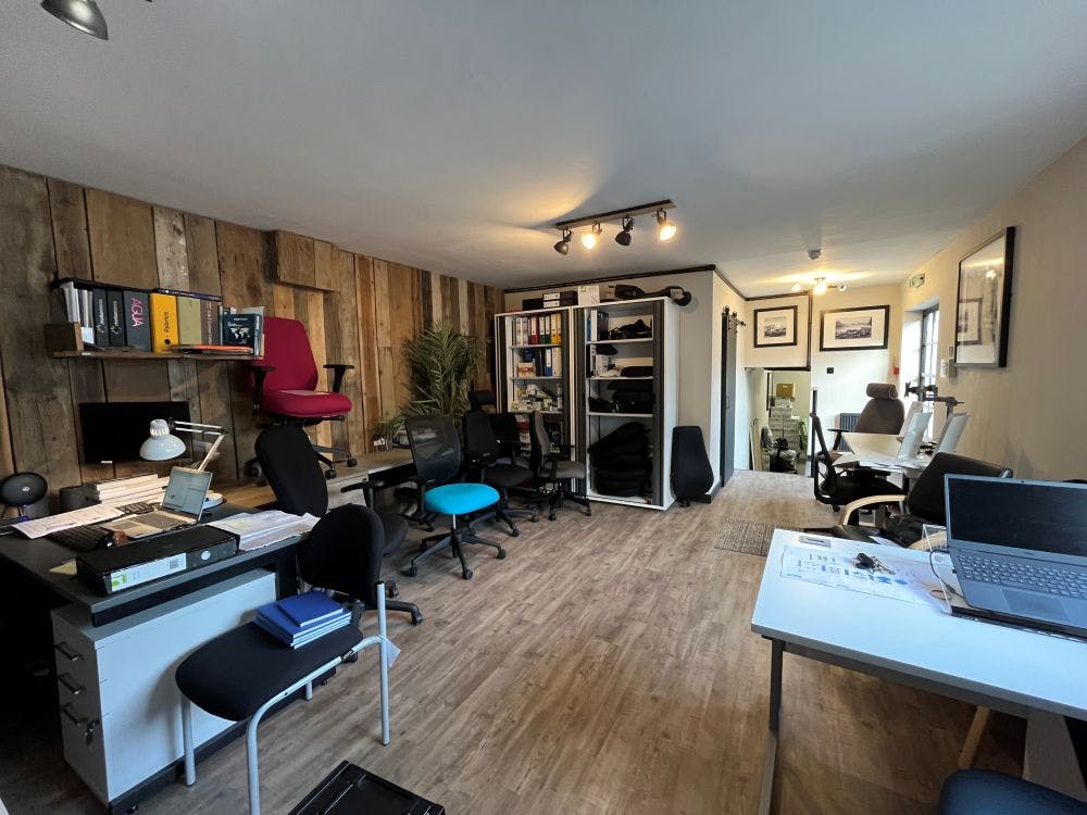 Rear Office 18-19 South Bar, Banbury, Office To Let - image00027.jpg