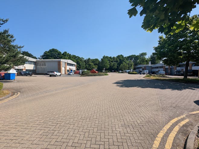 Unit 10 Guildford Industrial Estate, Guildford, Warehouse & Industrial To Let - PXL_20230608_152455827.jpg