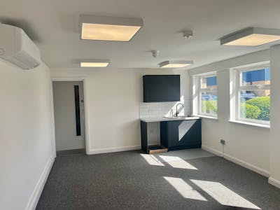 2 Liddall Way, West Drayton, Warehouse To Let - 2 Liddall - Main 3.jpg