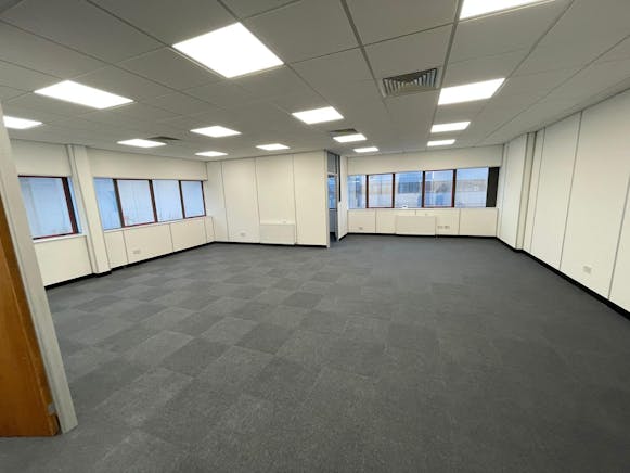 1A Broadfields Court, Aylesbury, Offices To Let / For Sale - IMG20240910WA0007.jpg