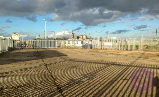 Yard C, Plot 2 Rochehall Way, Rochford To Let - pic1.jpg