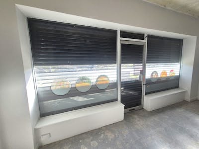 Unit 2, Fulmar Drive, Stockport, Retail To Let - 20260422_165541.jpg