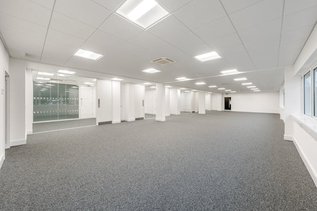 Unit 1, J4, Doman Road, Camberley, Warehouse & Industrial To Let - DSC05345.jpg