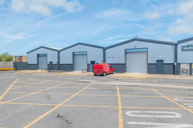 Units 1 - 3 Great Western Trade Park, Great Western Way, Swindon, Industrial To Let - 1-3-Great-Western-Trade-Centre,-Swindon-16.jpg