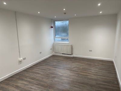 Unit 25, Travellers Lane, Hatfield, Industrial/Logistics For Sale - 4.jpg