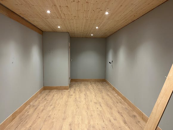 Bradmoor Farm, Stanbridge Road, Aylesbury, Retail / Other To Let - IMG_5067.JPG