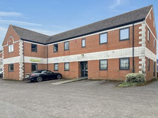 Riverside House, Witney, Office To Let - IMG_2450 blue.jpg