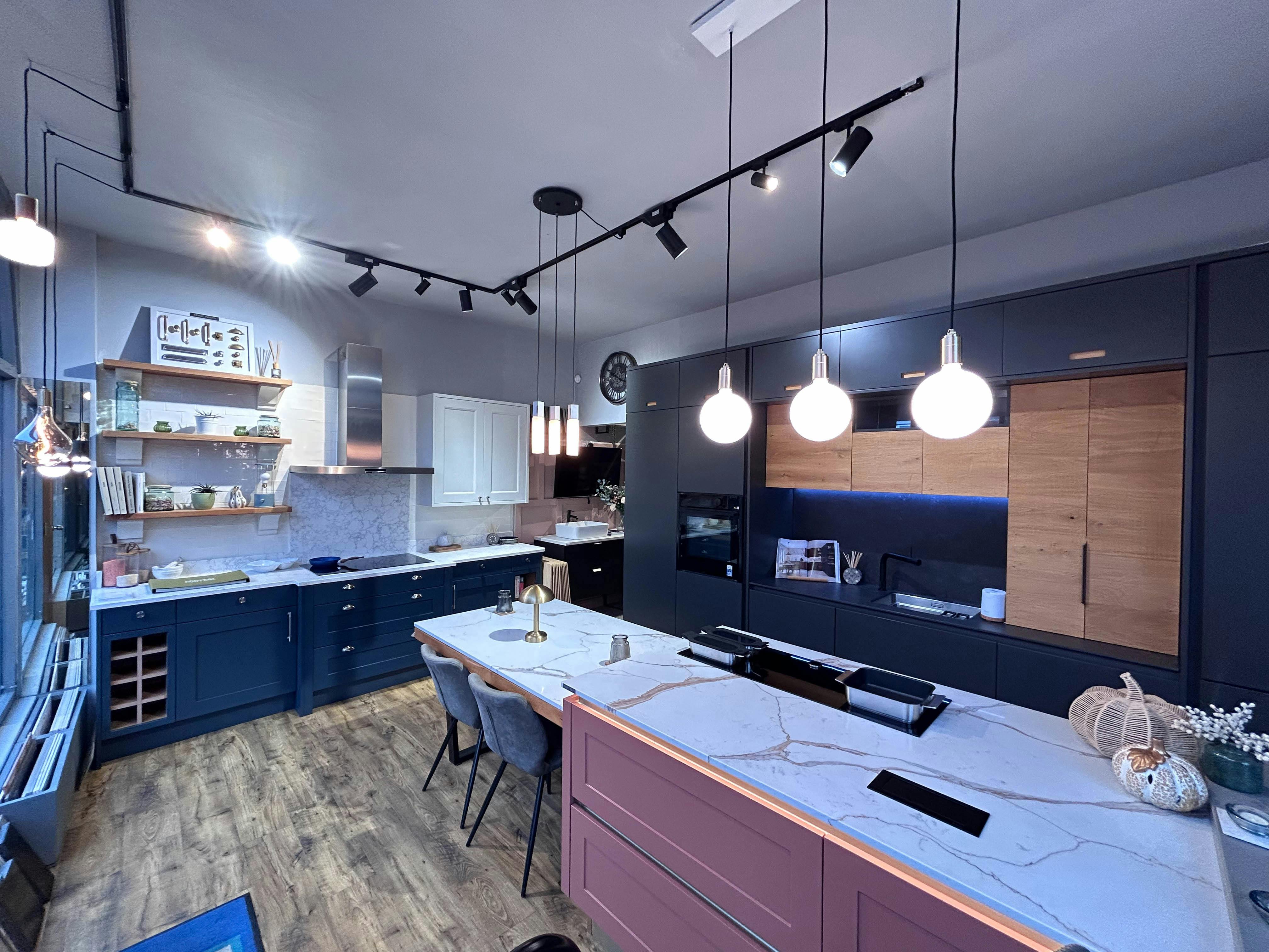 Retail/Shop in Bournemouth - photo 3