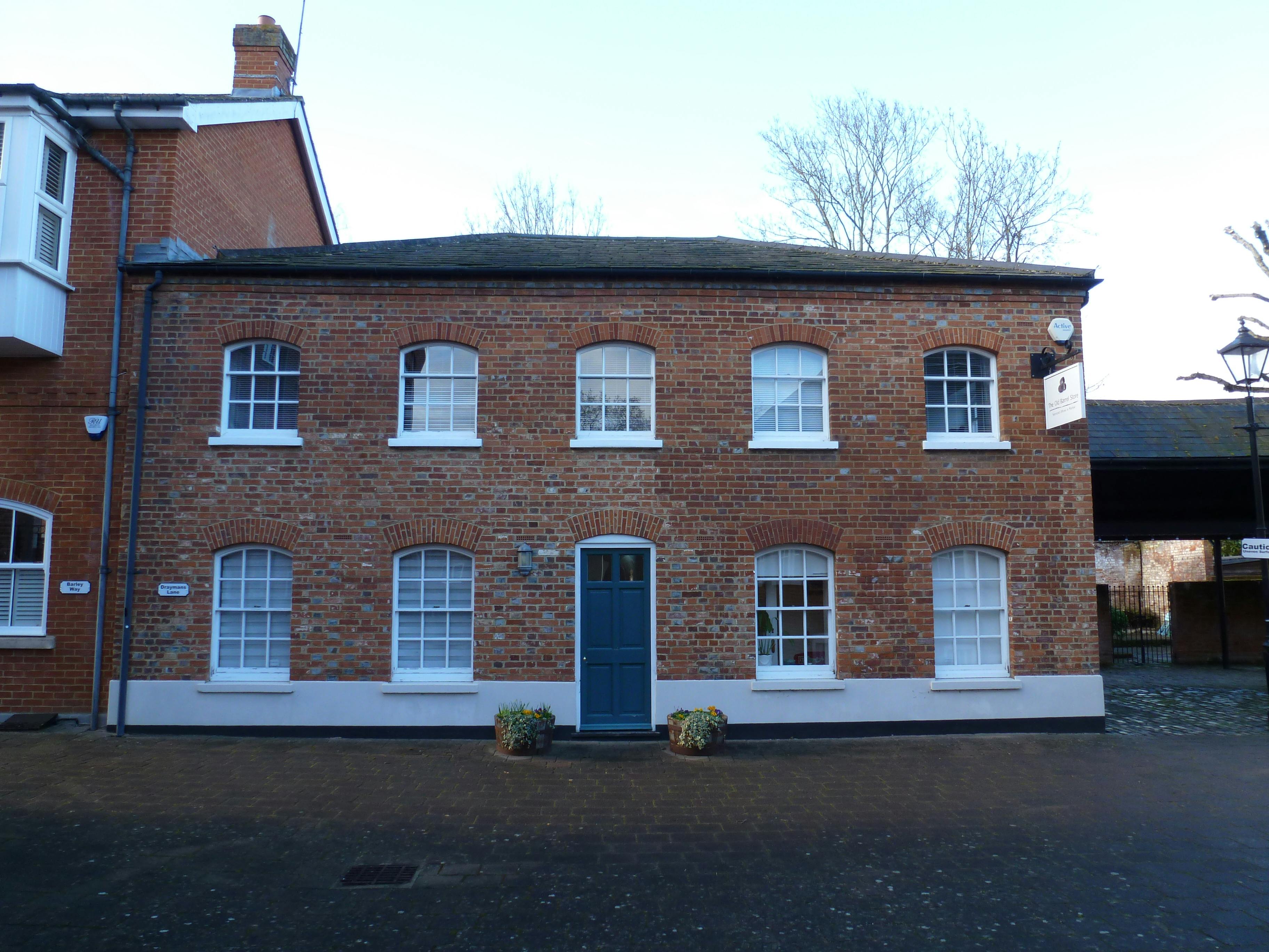 The Old Barrel Store, Marlow, Offices To Let - P1100522.JPG