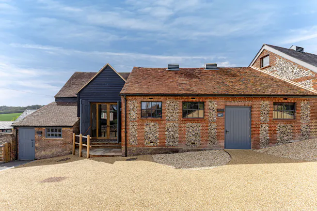 Manor Farm Barns, Hughenden Manor Estate, High Wycombe, Offices To Let - 115001 Manor Barn Farms (9).jpg