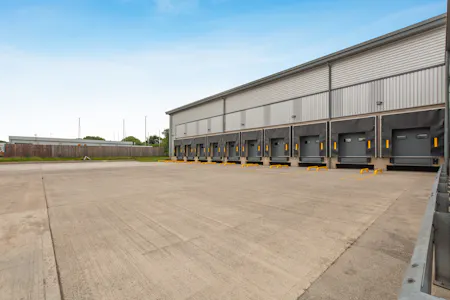 P17, Heywood Distribution Park, Pilworth Road, Rochdale, Industrial To Let - 8692871-exterior07-800.jpg