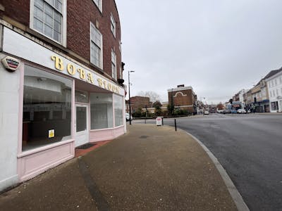 102 Easton Street, High Wycombe, Retail To Let - IMG_2916.JPEG