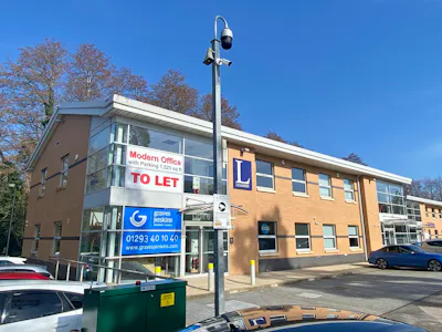 Unit 6 Maidenbower Office Park, Crawley, Office To Let - WEB IMG_9841.jpeg