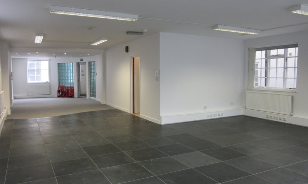 119-120 High Street, Windsor, Office To Let - GroundFlr_Main Office.png