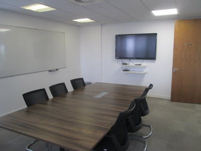 Communications House, South Street, Staines, Office To Let - IMG_0708.JPG