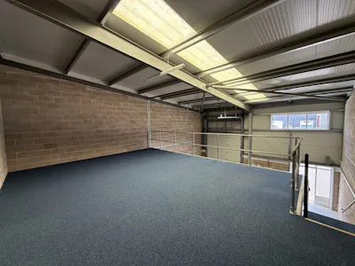 Unit 17 Glenmore Business Park, Southmead Close, Swindon, Industrial / Warehouse To Let - c2575a09-e247-473e-aee7-5e2950a8716b.jpg