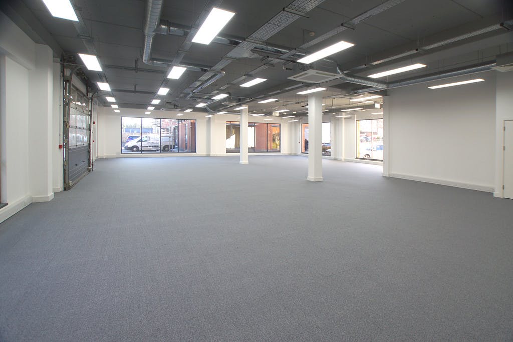 Ground Floor, Unit 2 E-Centre, Bracknell, Industrial To Let - d8b67a8914024e7d4293208e9fefd7419b3d4a5f.jpg