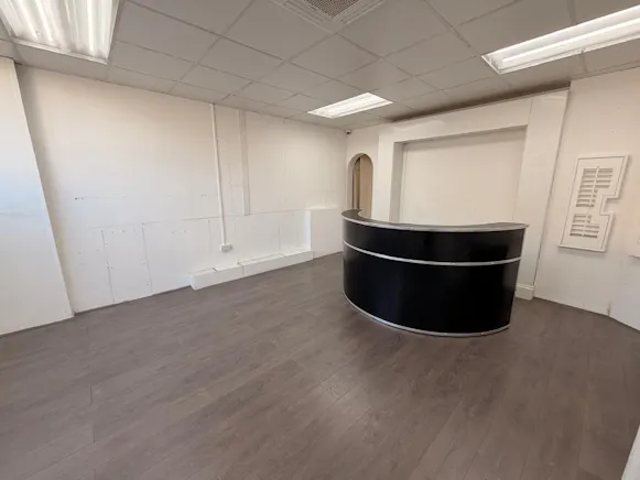 280 London Road, Westcliff-on-Sea, Office / Retail To Let - WhatsApp Image 2026-08-03 at 12.24.32 (2).jpeg