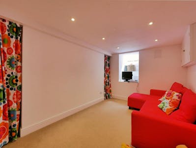 41 Lewis Lane, Cirencester, Residential House To Let - Lewis Lane 4.jpeg