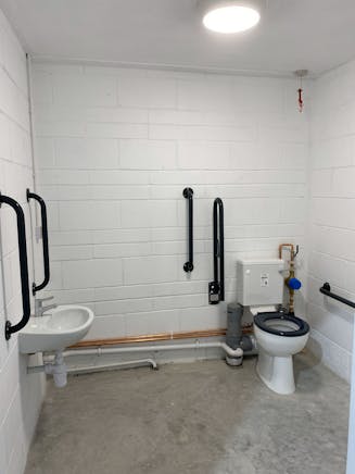 Unit 2 New Barn, Basingstoke, Industrial To Let - IMG_2929.jpg