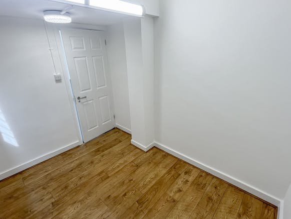 Unit 7, Atlas Business Centre, Staples Corner, Industrial / Warehouse To Let - 5.jpg