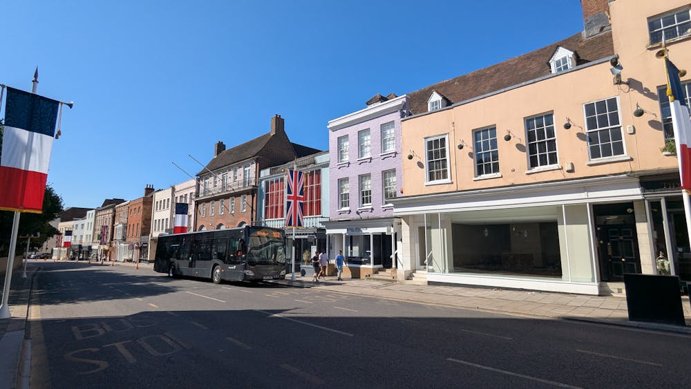15 High Street, Windsor, Retail Lease Assignment - PXL_20250703_082830111.jpg