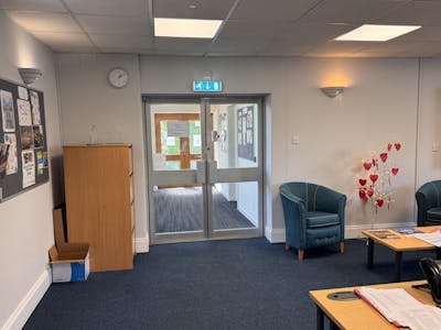 4B Linen Yard, Crewkerne, Office To Let - IMG_2406.JPG