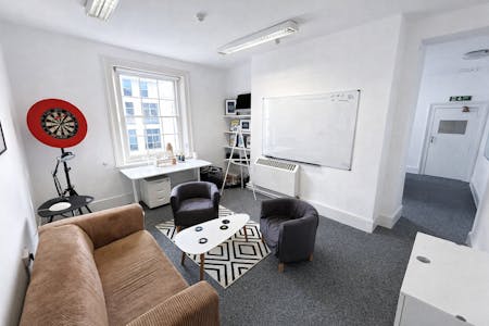 2 Euston Place, Leamington Spa, Office To Let - internal 2 edited.png