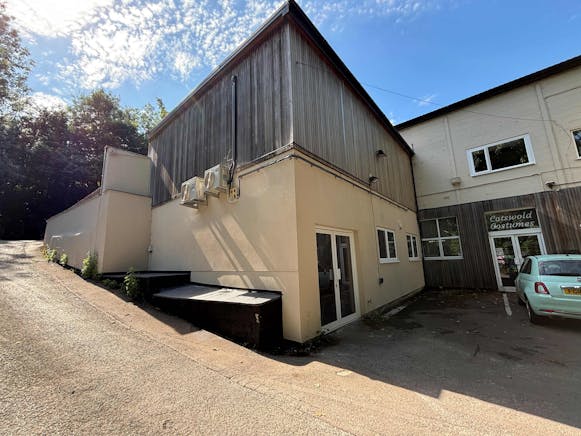 Tradeplas Offices, Ecohaus Building, Bath Road, Stroud To Let - Ext rear.jpg