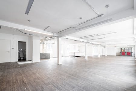 Universal House, 88-94 Wentworth Street, London, Office To Let - Universal Hse 34F  Low Res 18.jpg