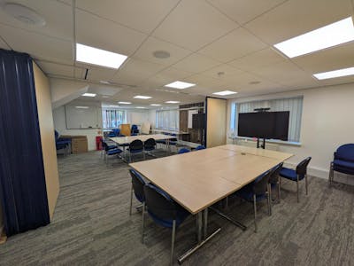 Units 20-22, Parklands, Guildford, Office For Sale - 7378.jpg