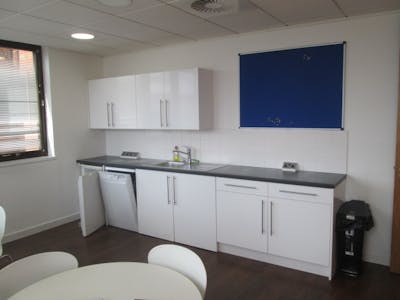 Communications House, South Street, Staines, Office To Let - IMG_0703.JPG