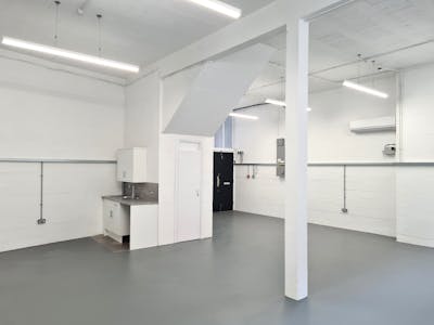 Unit C, London, Office To Let - Int 2.jpg