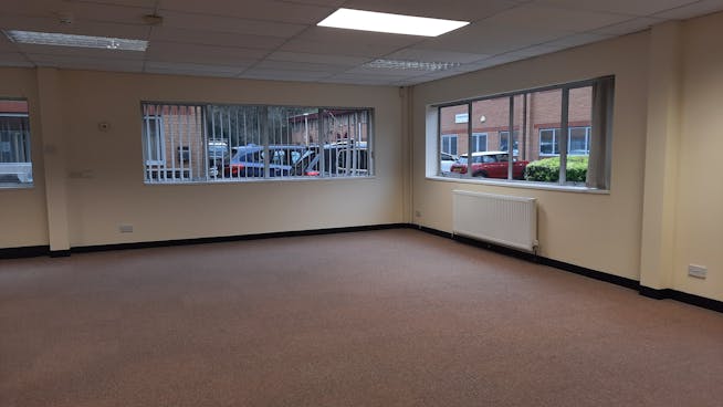 Units 3-4 Andromeda House, Reading, Office For Sale - 20220119_135518.jpg