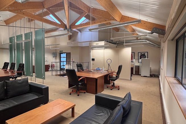 6 The Sanctuary, Ham Green, Office For Sale - IMG_9155.jpeg 6 The Sanctuary, Ham Green, Office For Sale - IMG_9155.jpeg