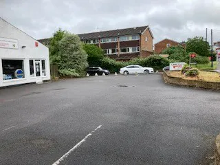8 Guildford Road, Farnham, Industrial To Let - Whoopee Farnahm 3.jpg